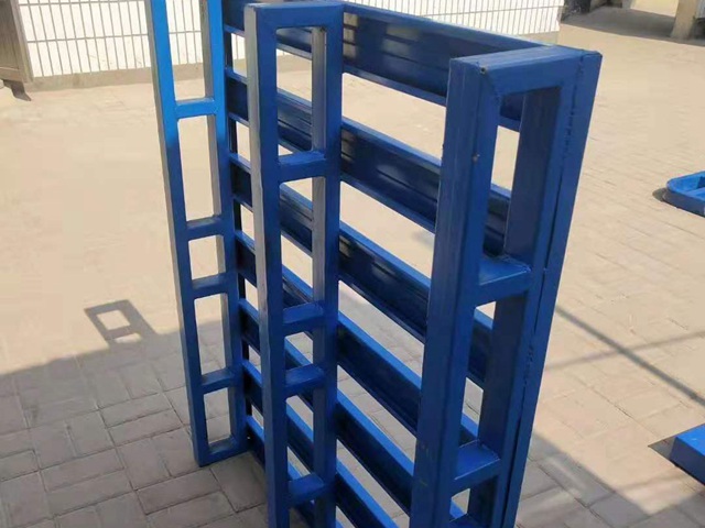 轻型四面进叉托盘